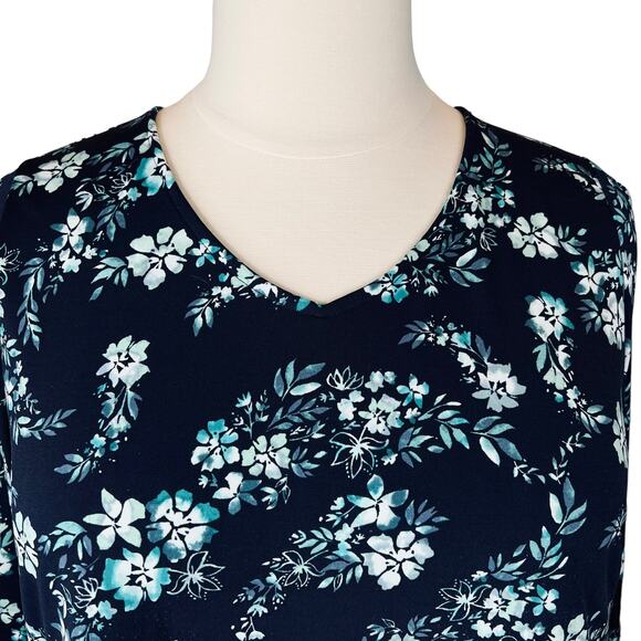 Catherine's Petite 14/16 Navy Floral Tiered Tunic Top V-Neck Stretch Jersey Knit - Picture 3 of 10